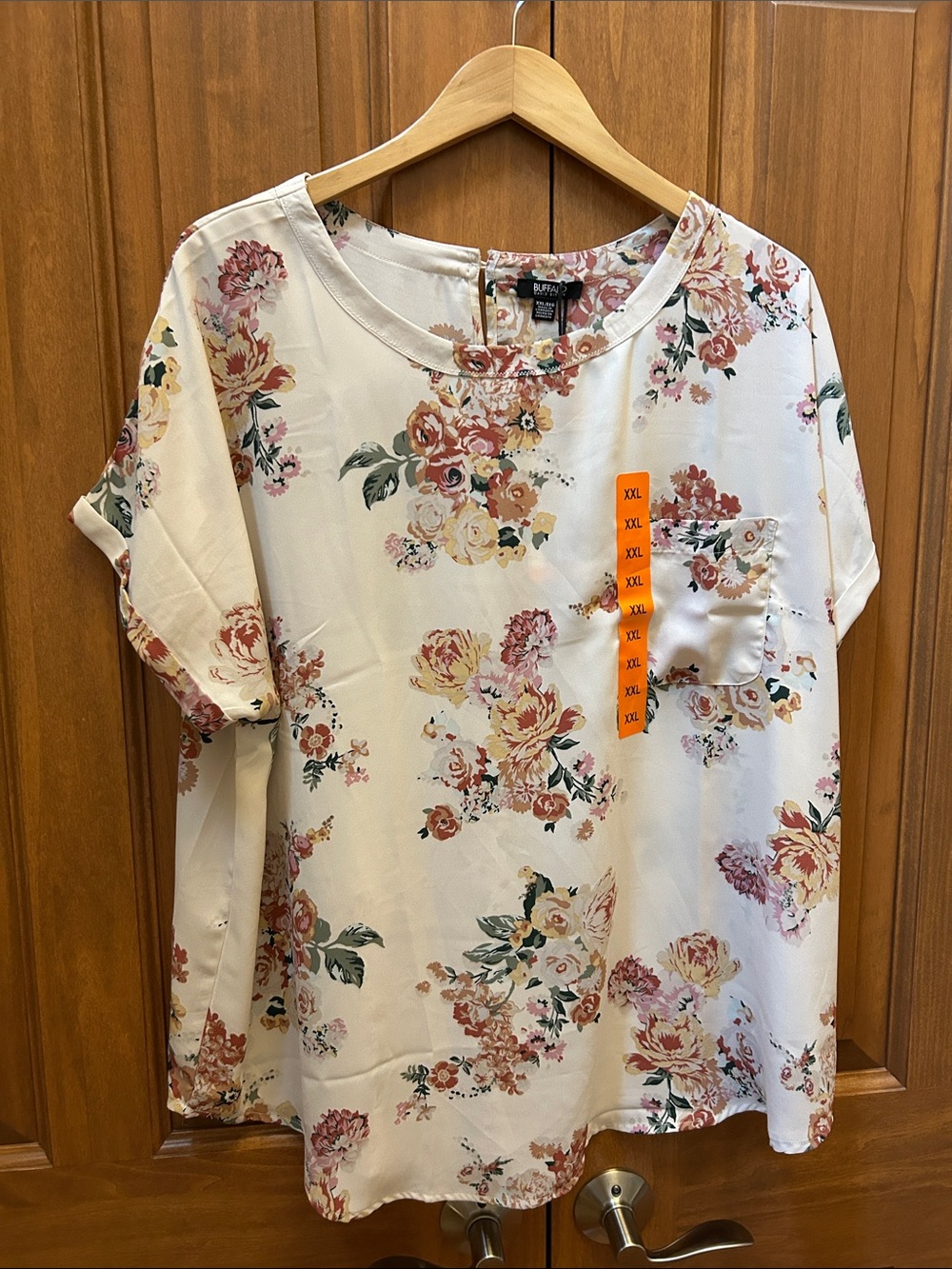 Buffalo David Bitton Cream Floral Short Sleeve Top size XXL new